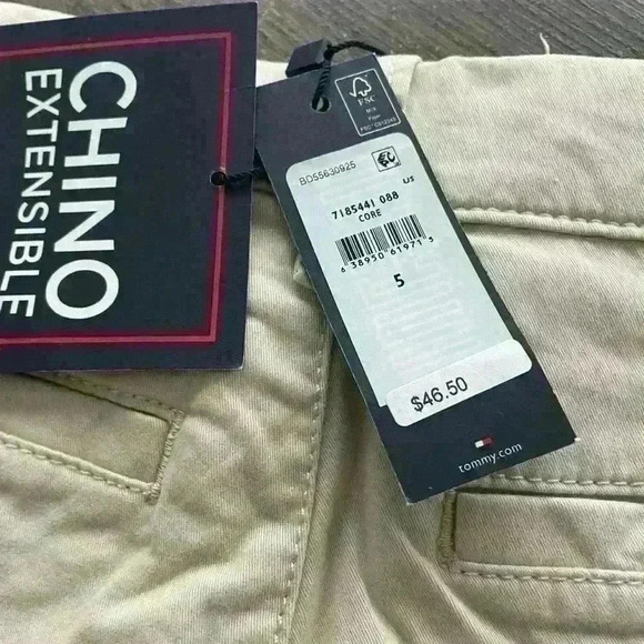 NWT Tommy Hilfiger Boys Stretch Khaki Chino Shorts. Size 5 - Picture 5 of 5